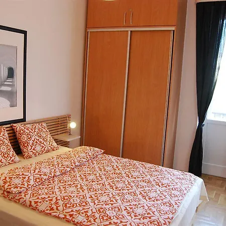 Apartment4you Plac Bankowy * Warschau